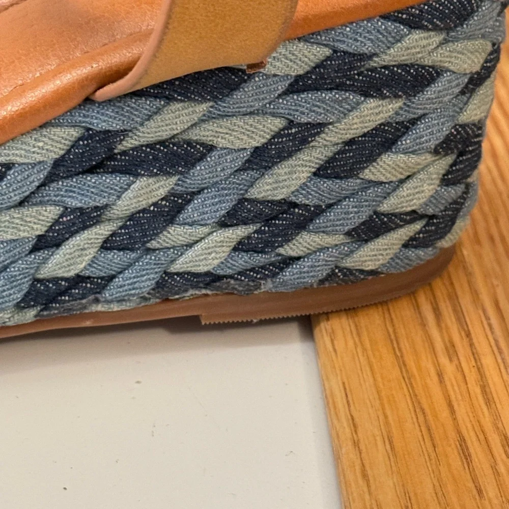 Elegant Tan Wedge‎ Sandals with Blue woven Accents Sz 11